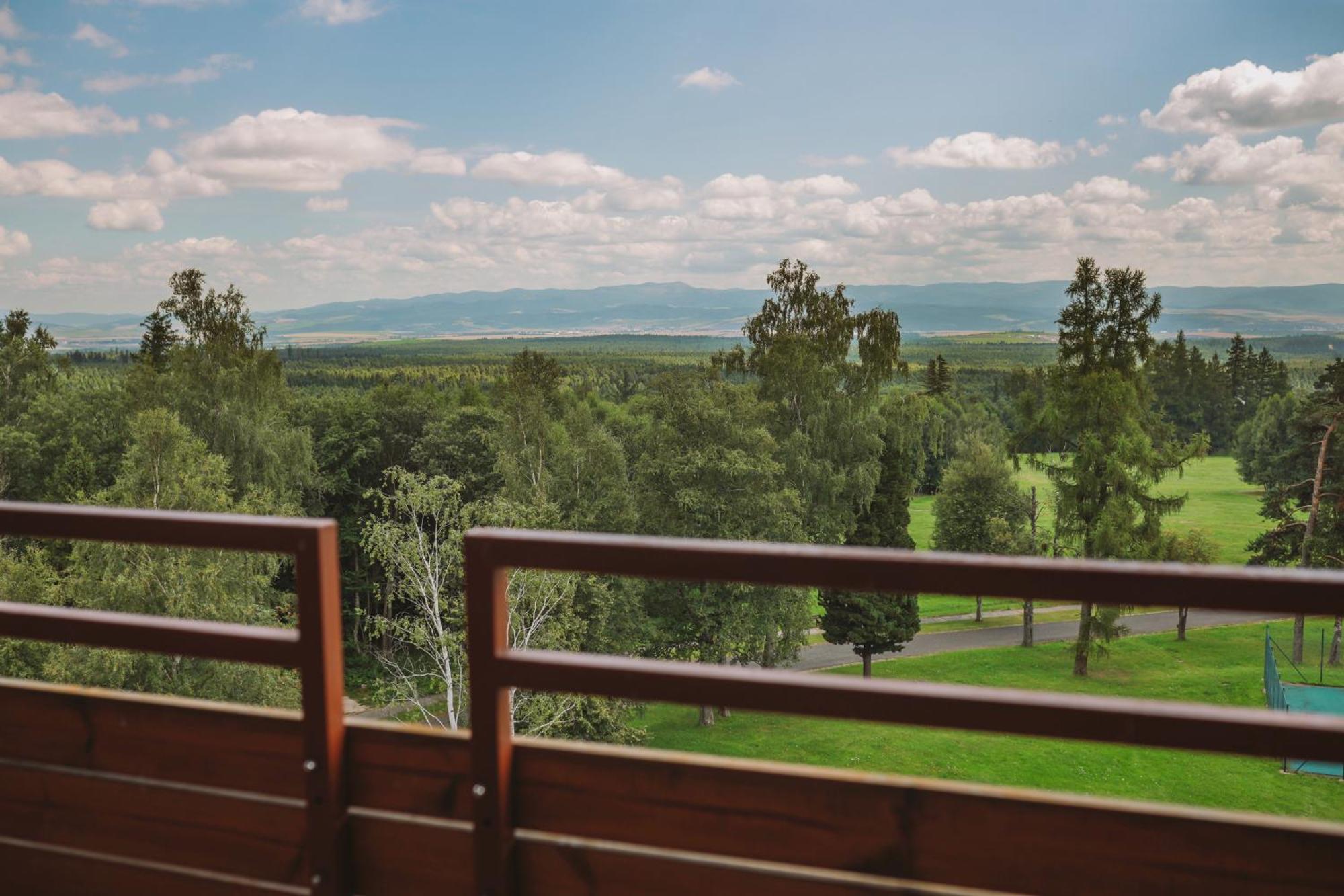 Atlas Hotel Tatry Tatranske Matliare Buitenkant foto